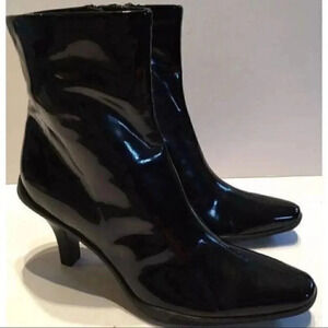 Me Too Boot 8.5 Striker Shinny Faux Patent Leather